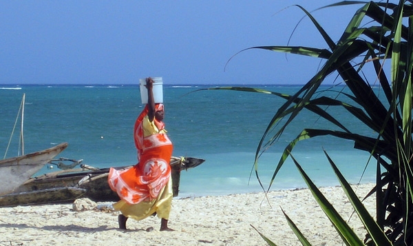 Frau am Strand