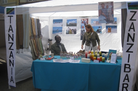 Unser Stand am FairFair Markt auf dem Kirchplatz in Winterthur